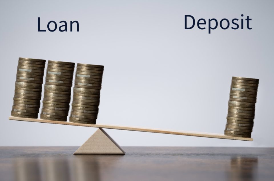 Que signifie le ratio prêt/dépôt ?