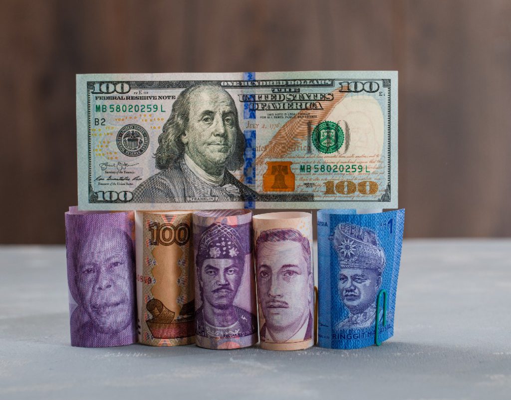 Dollar américain USD par rapport aux autres monnaies locales natives mondiales
