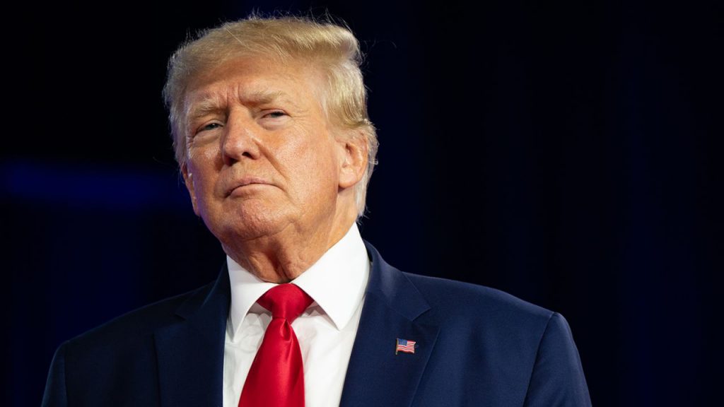 Donald Trump fait grimper les prix planchers des NFT suite à l'actualité de l'acte d'accusation